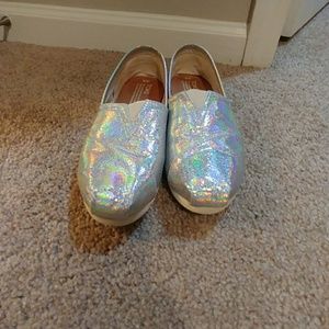 TOMS holographic classic shoe